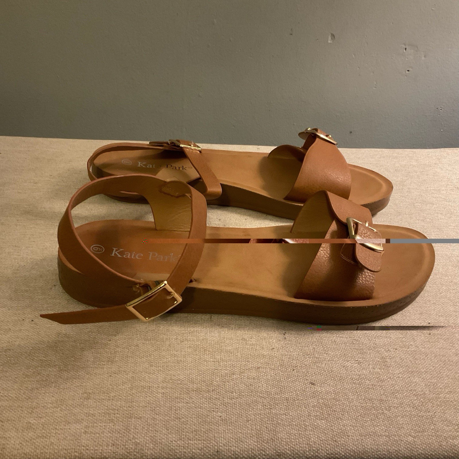 Kate Park Brown Strappy Flat Buckle Sandals Women’s Size 9 NWOB