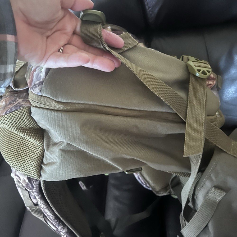 Camouflage Backpack With Gun Or Bow Pocket