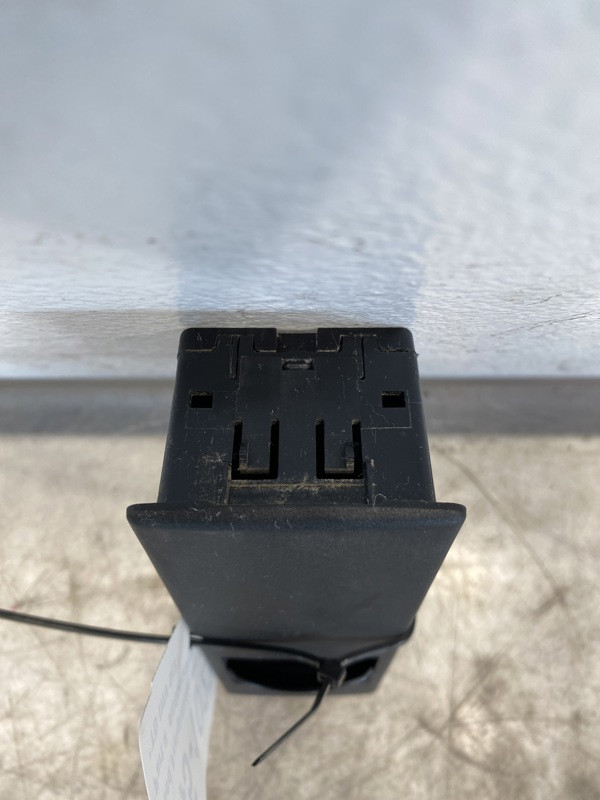 Freightliner Power Window Switch A6609200000 (745-10230)