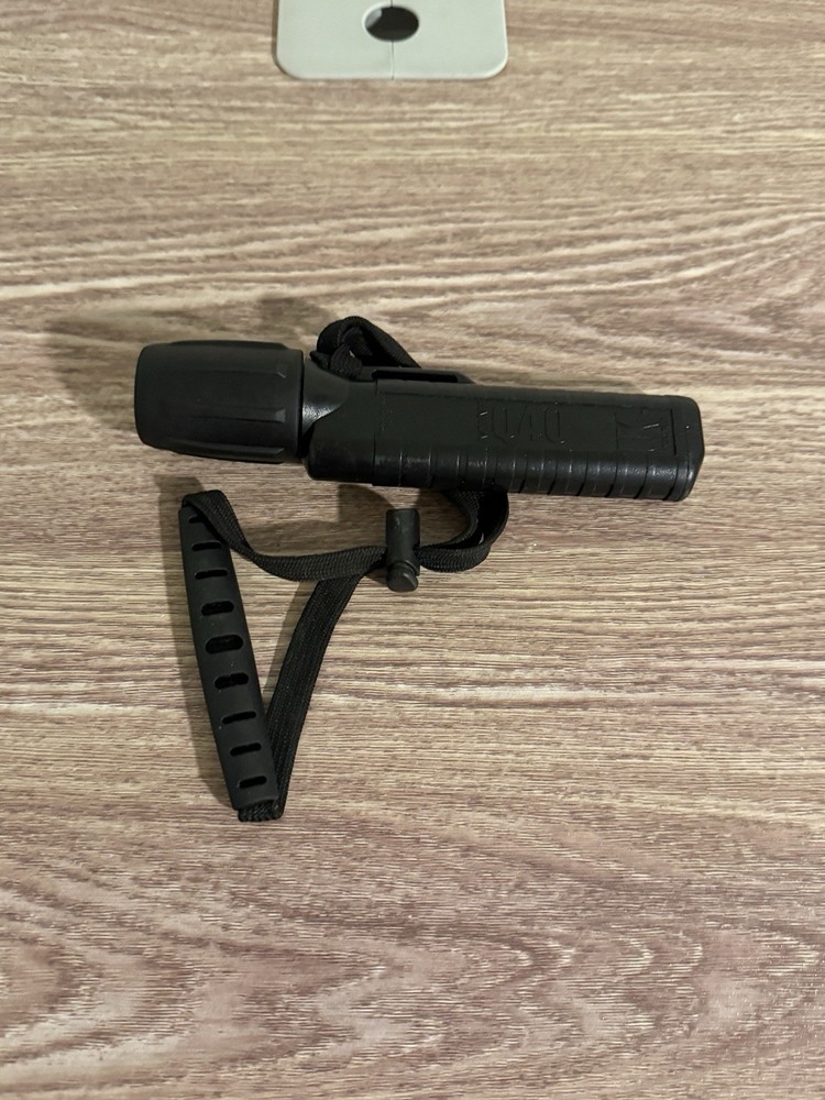 Underwater Kinetics Mini Q40 Compact Black - Tested