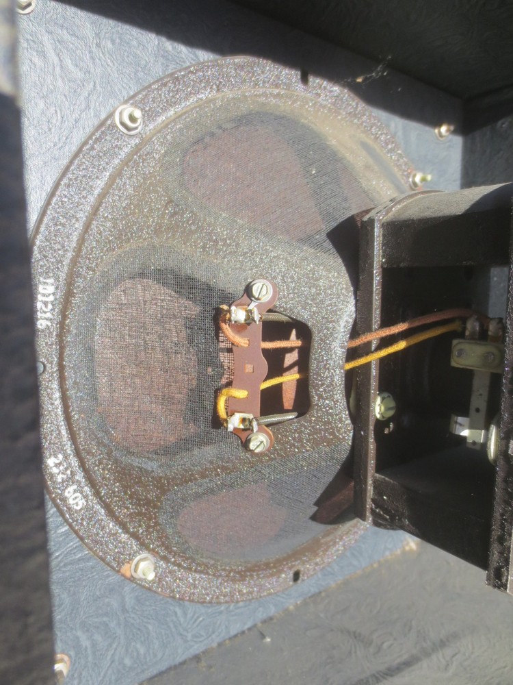 AMPRO Speaker Model 18030 / Vintage NICE!