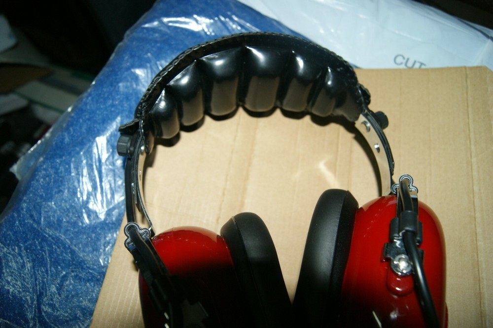 RACE ELECTRONICS AM-FM SCANNER HEADSET