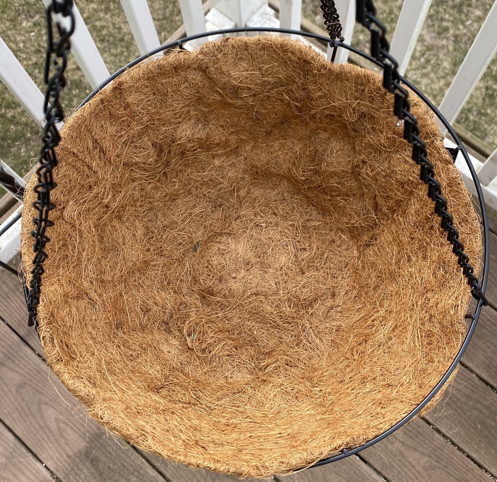 New 14" HANGING PLANTER WITH COCO LINER Black
