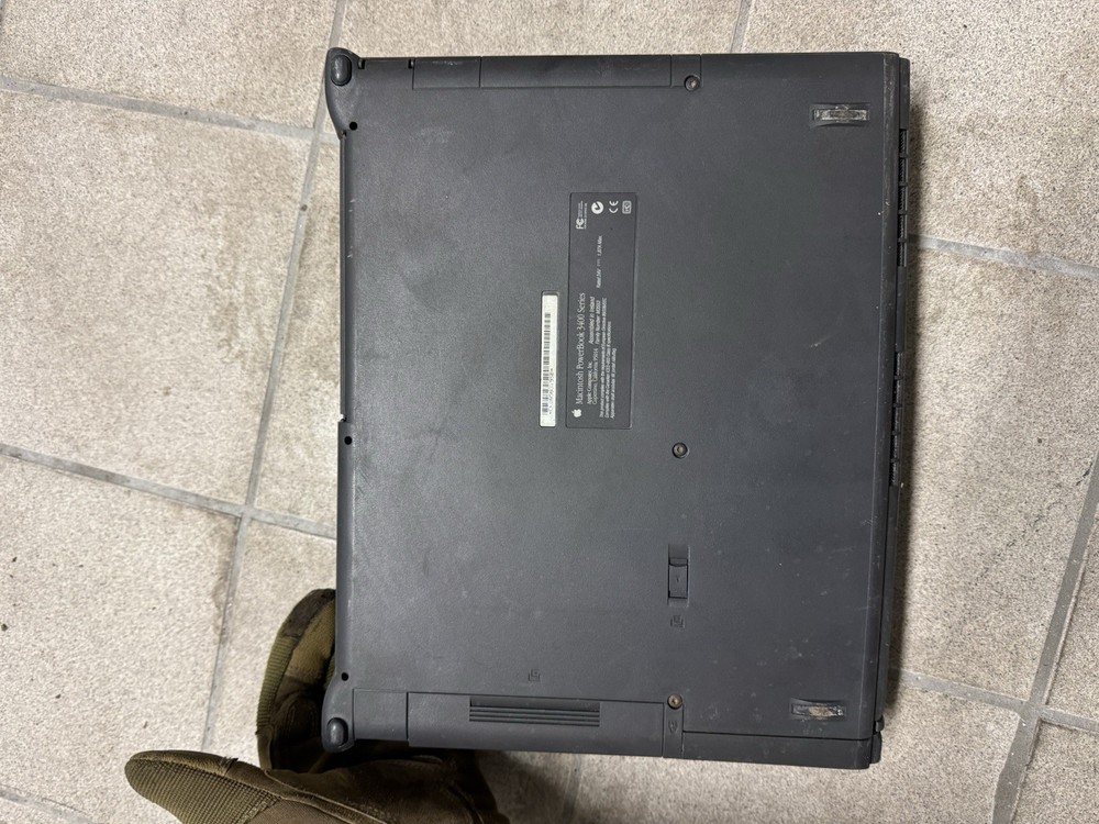 Apple Macintosh PowerBook 3400 Series