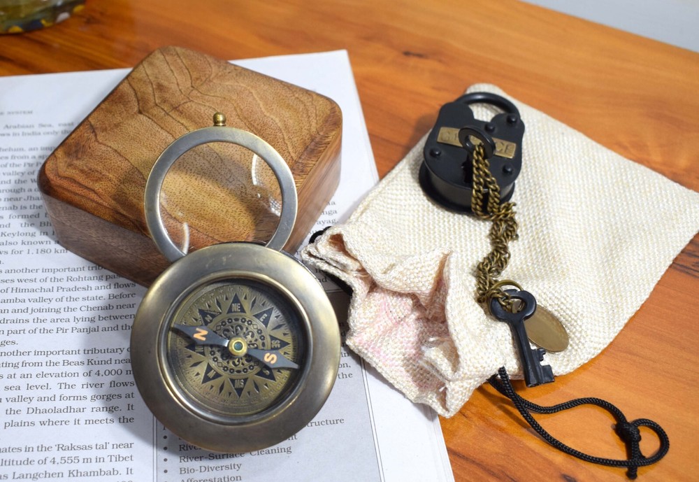 Intricately Designed Brass Rotatable Globe: A Timeless Masterpiece for Geography