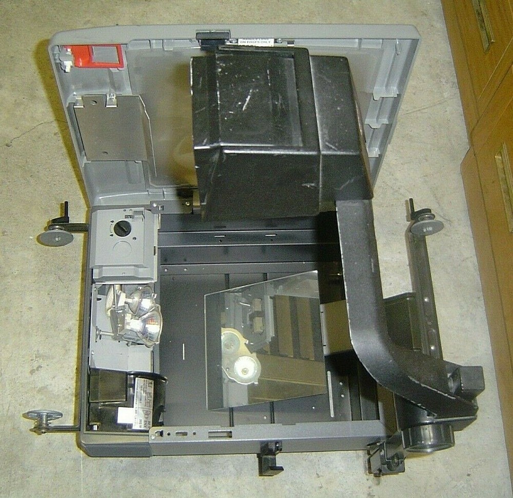 3M Overhead Projector Model 9080