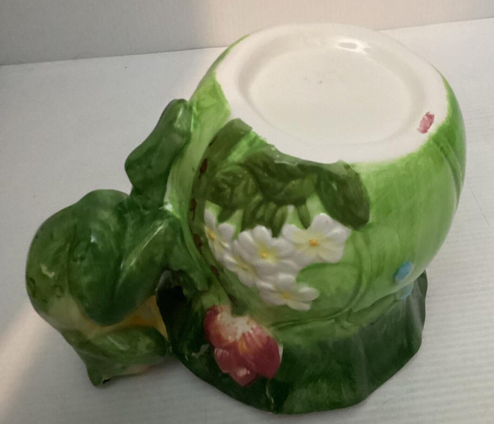 Vintage Ceramic Frog Cup/Vase with Box