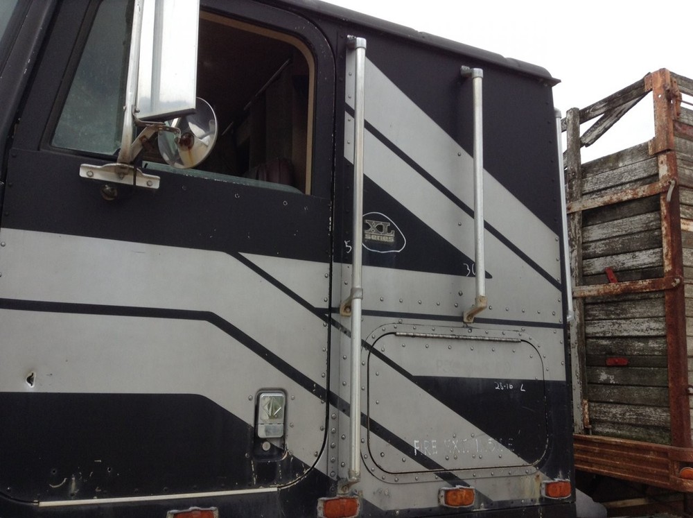 International 9670 ALUMINUM Left/Driver SIDE Panel