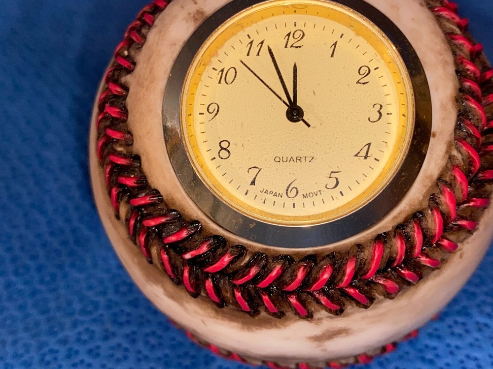 SS Sarna Baseball Desk Clock