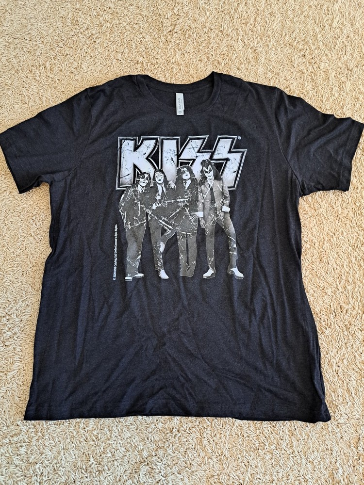 KISS Dressed To Kill XL Mens Tri-blend shirt Ace Frehley Gene Simmons NWOT