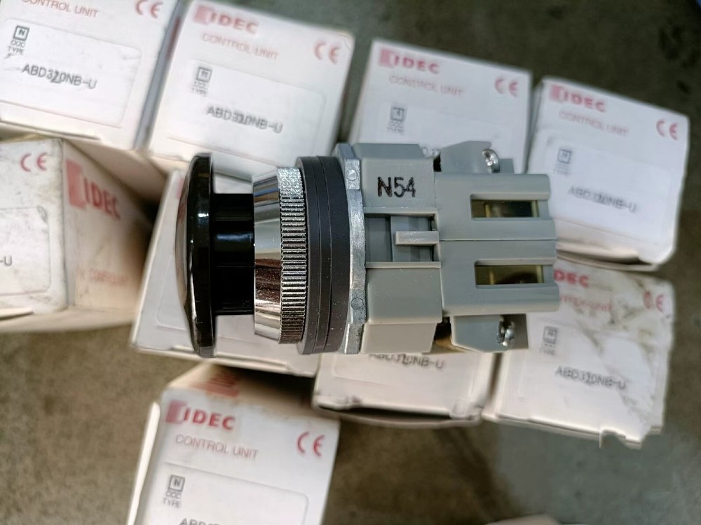 1PcS New ABD32NB-U button switch #N1271F YF