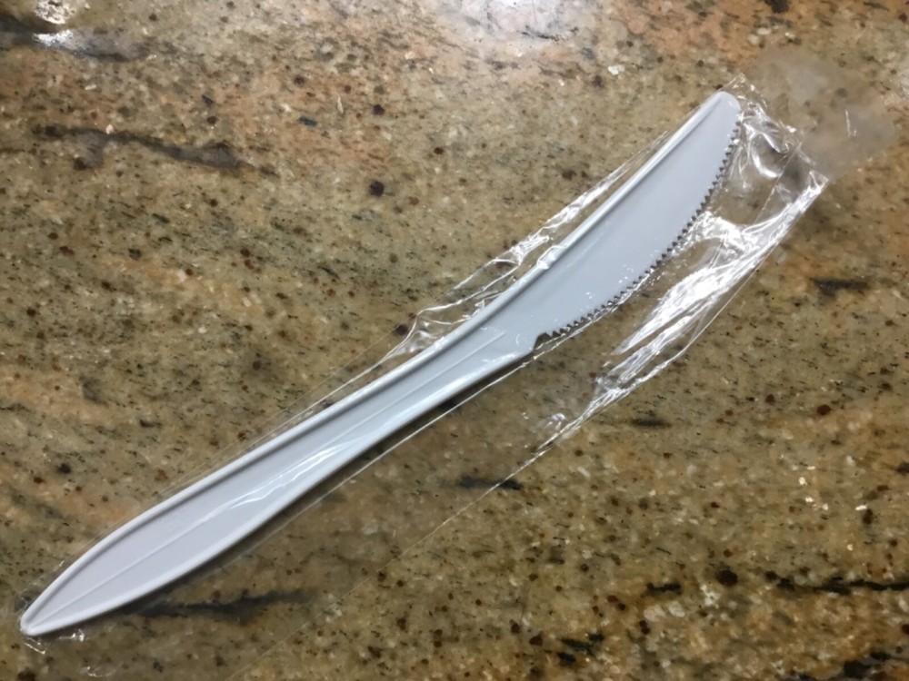 Spring Grove Medium Weight Individually Wrapped Plastic Knives 1000 Count