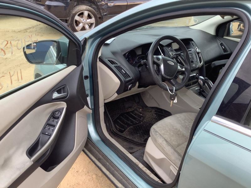Info-GPS-TV Screen Front Display 4.2" Screen With Sync Fits 12 FOCUS 2822420
