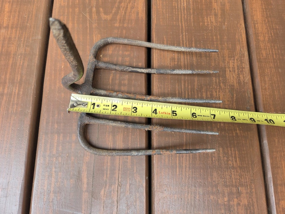 Vintage Primitive Bent Fork Rake Head 5 Tines Rusty Rustic no handle