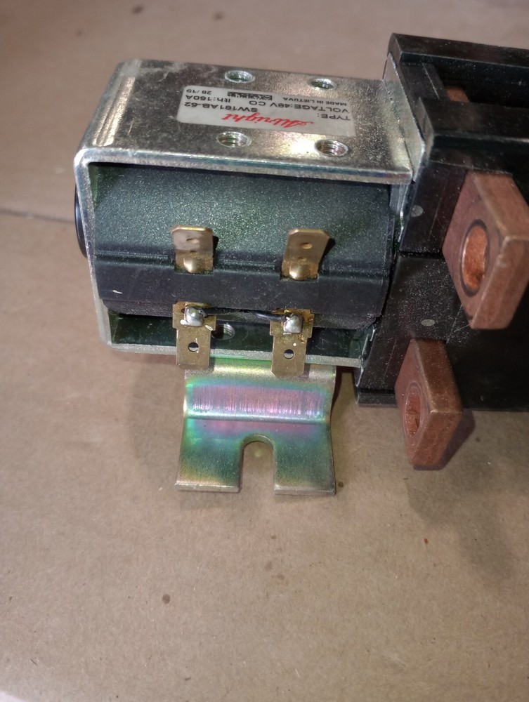 Albright Contactor Starter SW181AB-52 Used