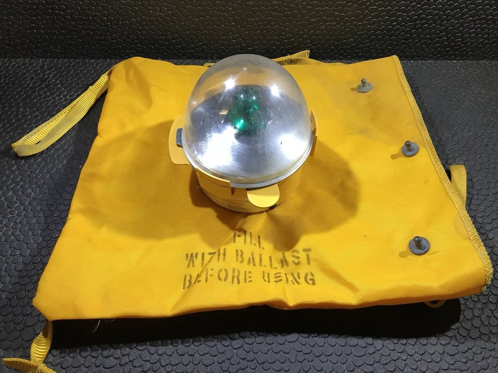 TEK-LITE TEMPORARY RUNWAY LIGHT MARKER MARKING LIGHT AIRCRAFT GROUND