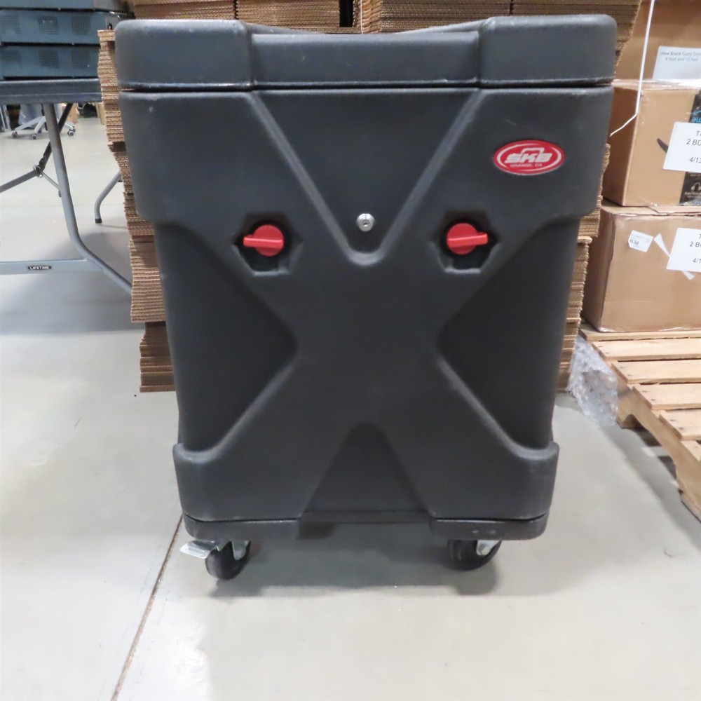 SKB Gig Rig Rack Case Mixer Equalizer Rolly Wheels 4x Side Locking READ Des