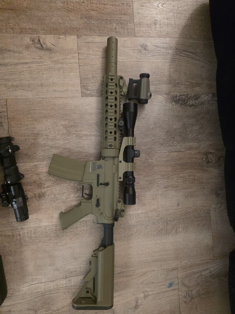 New Airsoft M4 Silens +3 Mags