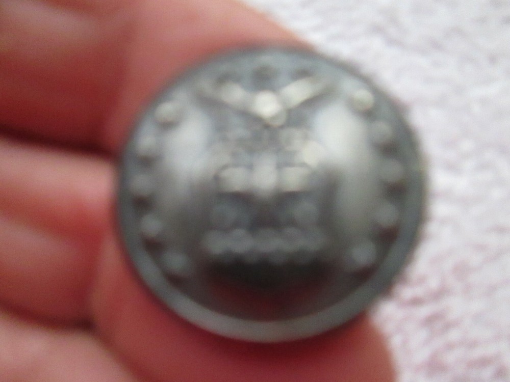 Waterbury Button Co- Conn- wings & shield- 8 total