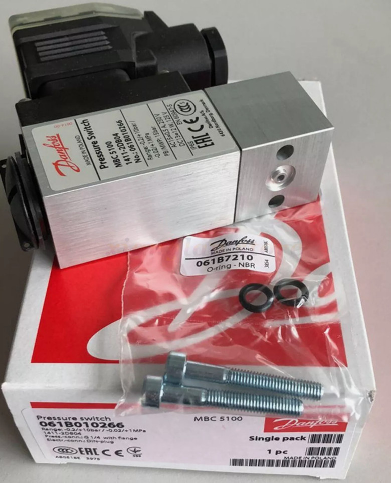 Danfoss MBC5100 061B010266 sensor