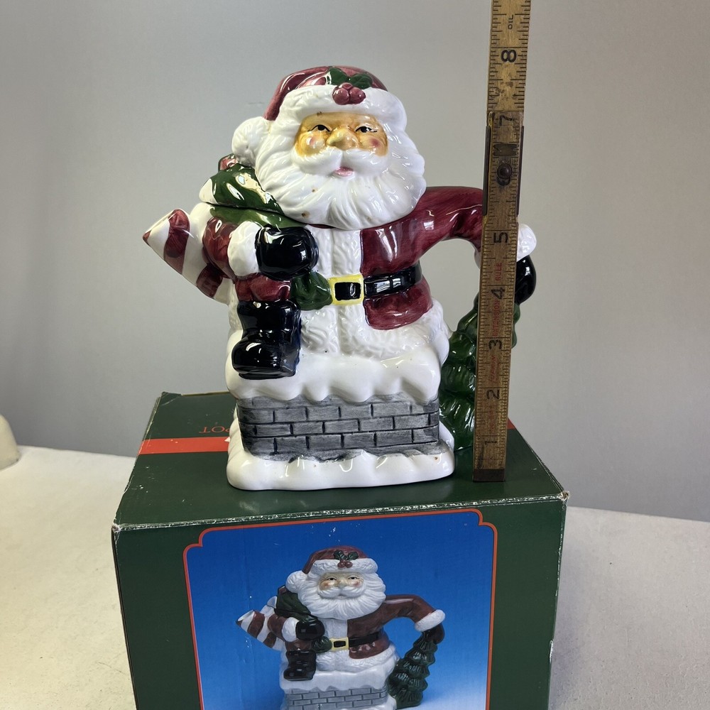 Smiling Santa Ceramic Teapot 8.25"x8"x4.5"