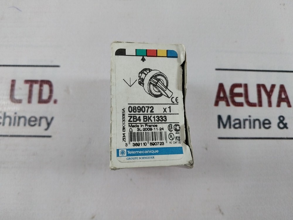 Telemecanique/Schneider ZB4 BK1333 3 Position Selector Switch