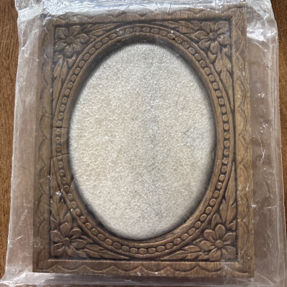 Salem Frames~Needlework/Ornament Frames~2 1/4”x3” Opening~Vintage
