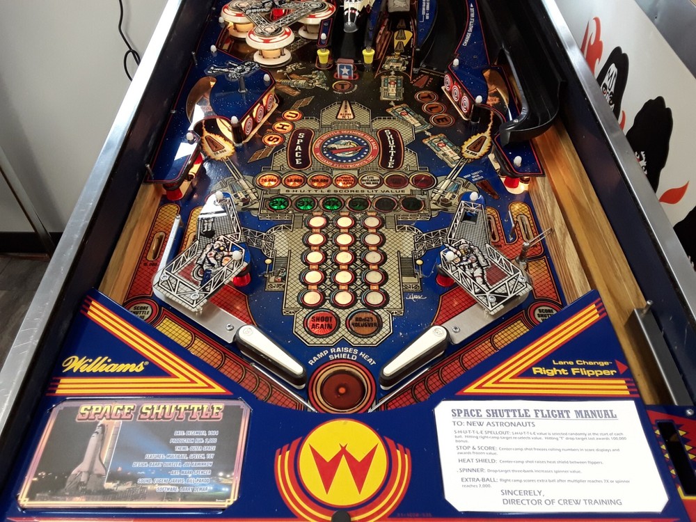 Space Shuttle Pinball Machine by Williams