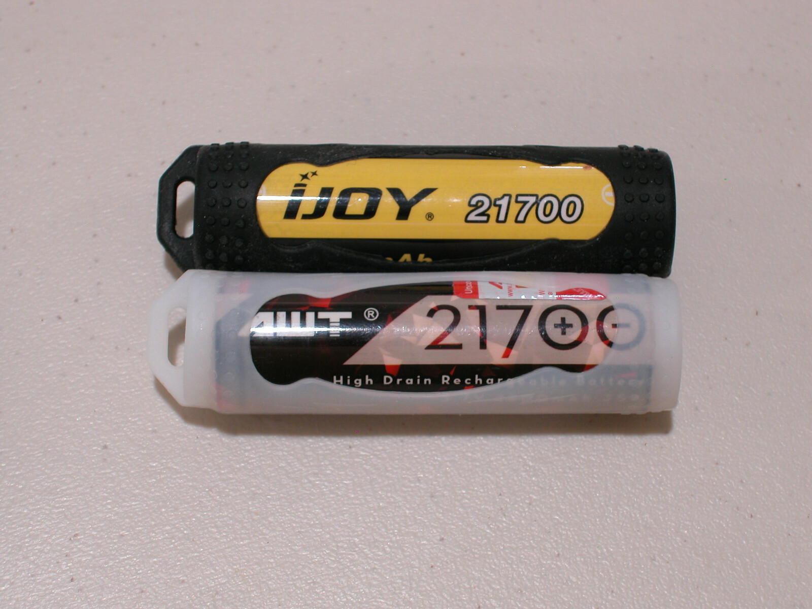 1 x SILICONE PLASTIC STORAGE PROTECTIVE CASE HOLDER 20700 21700 BATTERY BLACK