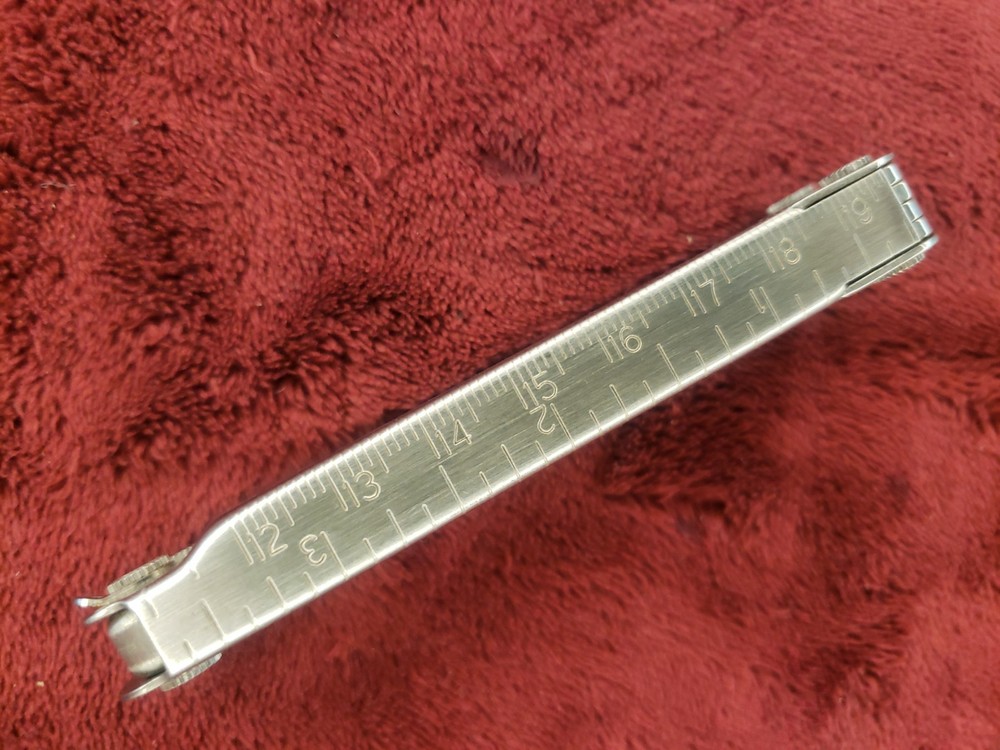 Leatherman ~ PST Multi tool 0400 0600 Date Codes