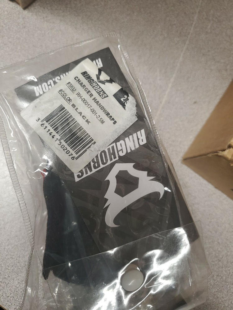 Ringhorns Charger Handwraps 2.5 package damaged