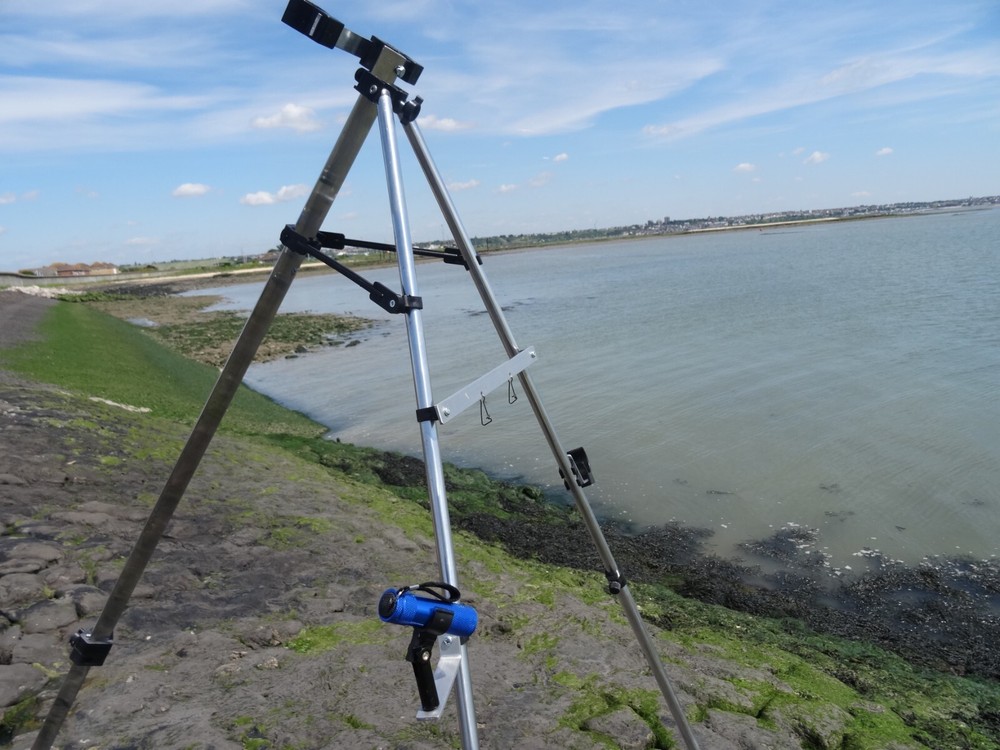 6FT TELESCOPIC TRIPOD with ACCESSORIES