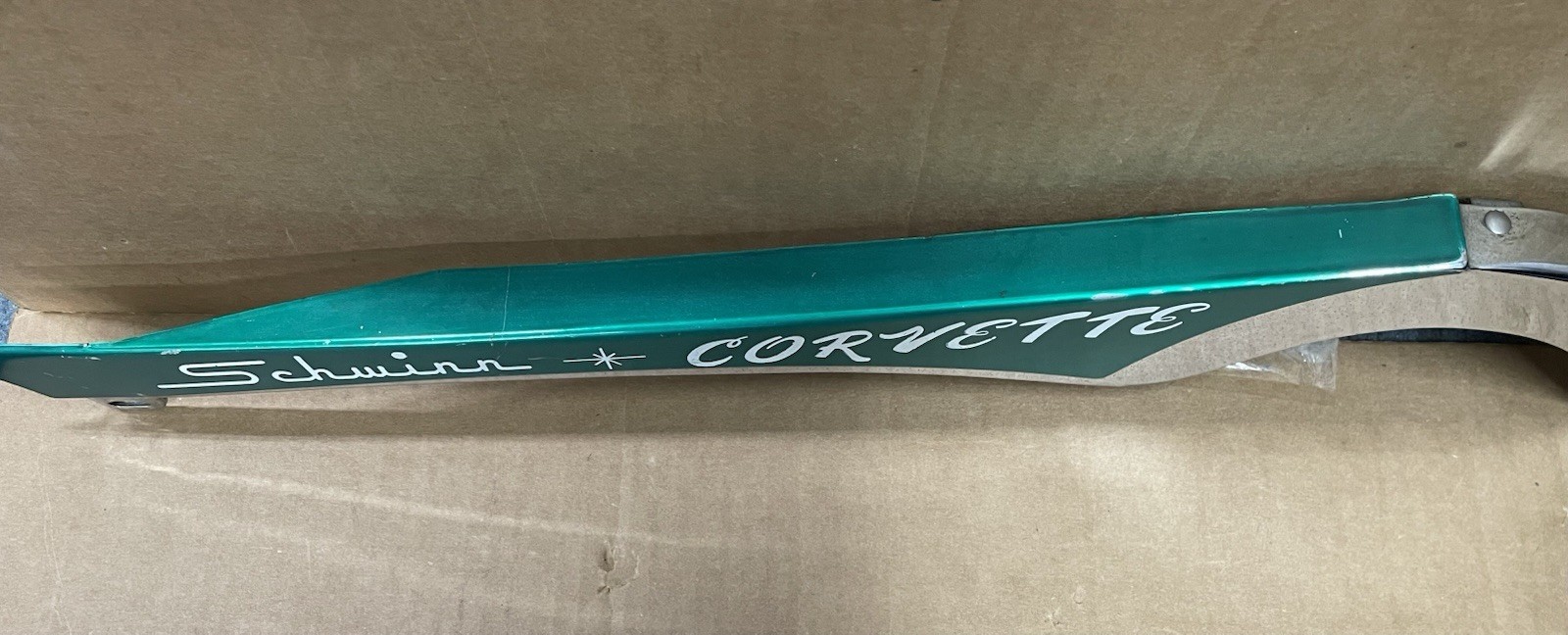 Vintage Schwinn 26” Corvette Middleweight Chainguard In Radient Green