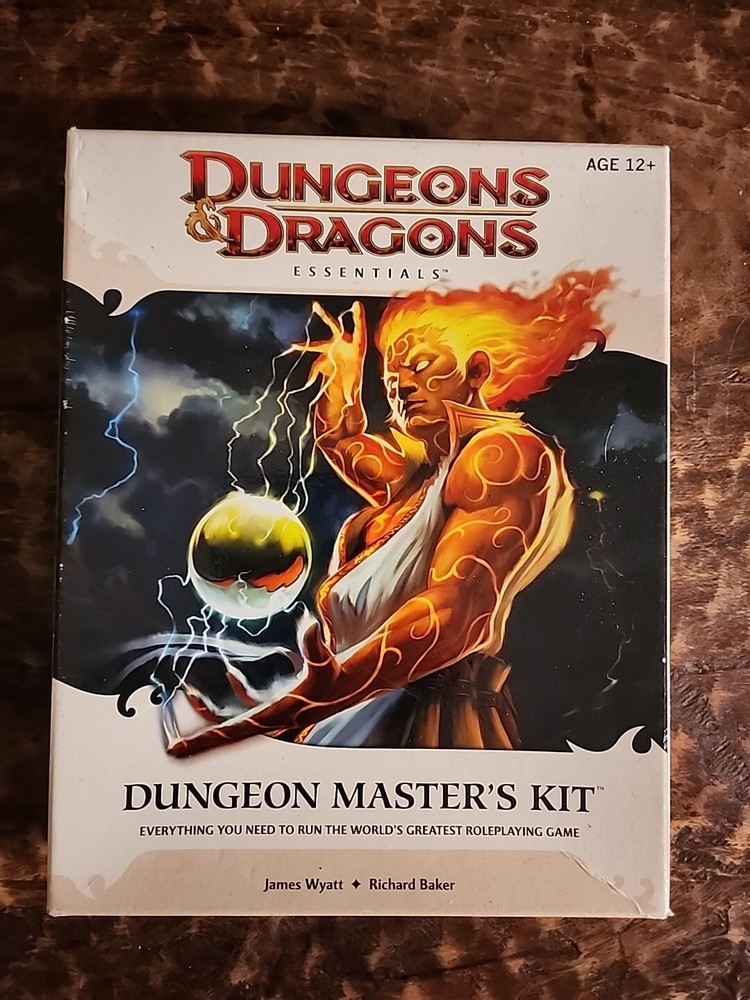 Dungeons & Dragons Essentials Dungeon Master's Kit 2010 Not Complete W/Extras