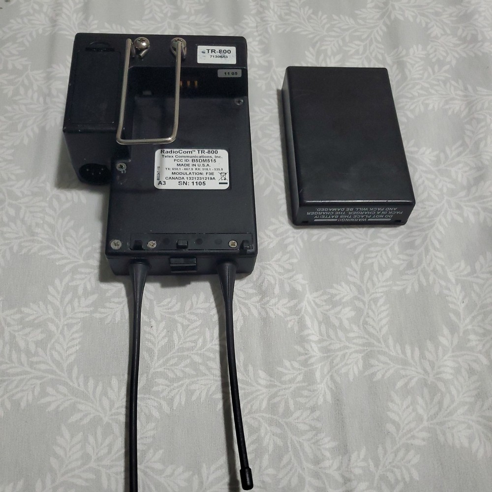 RADIOCOM TR-800 WIRELESS BELTPACK TRANSCEIVER