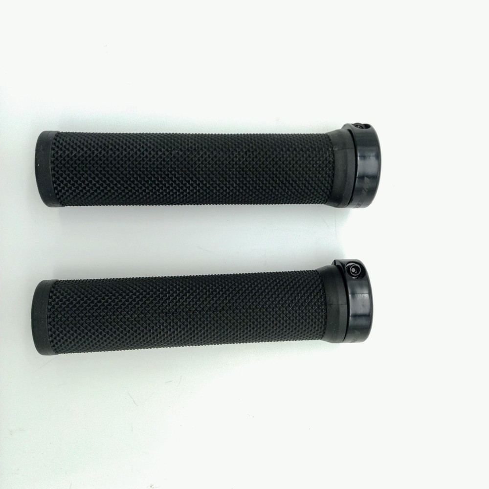 Wheeler Handlebar Lock-On Grip, 1 pair, Black