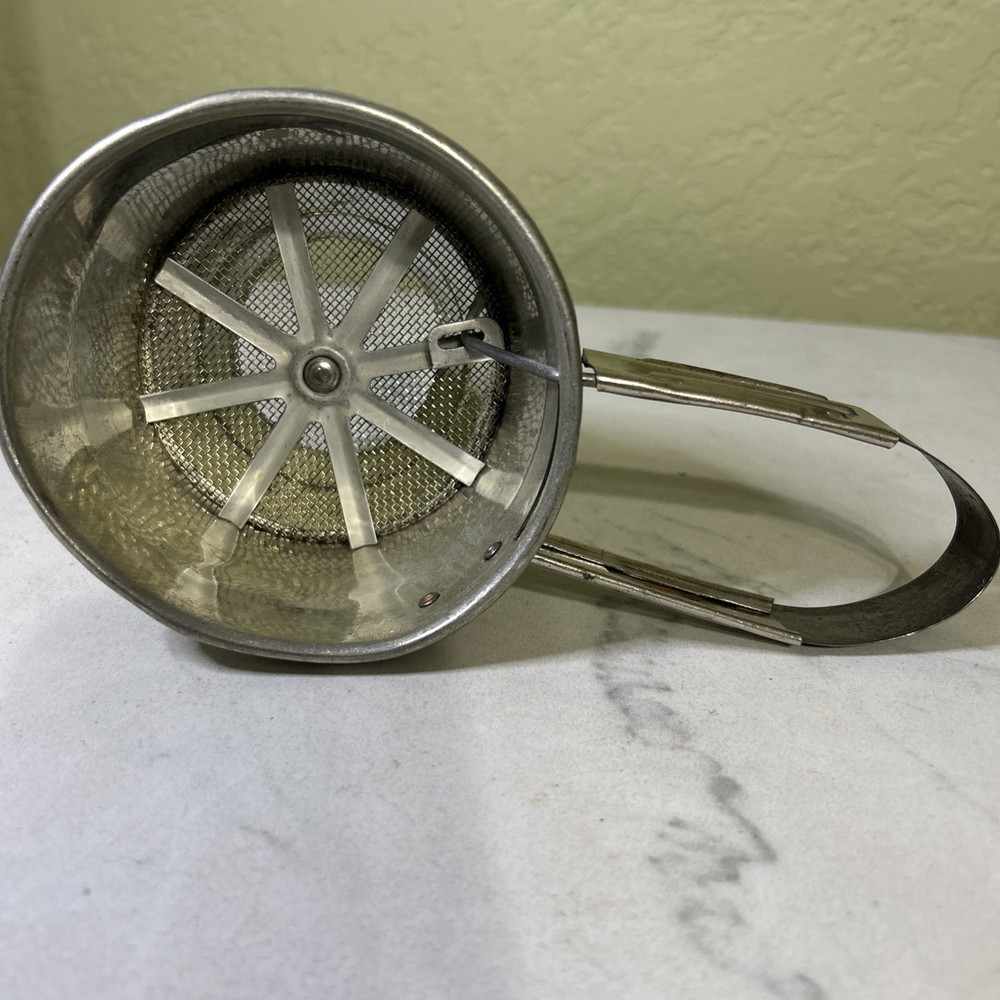 Foley Flour Sifter Spring Handle 1 Cup Kitchen Bakeware Tool Vintage