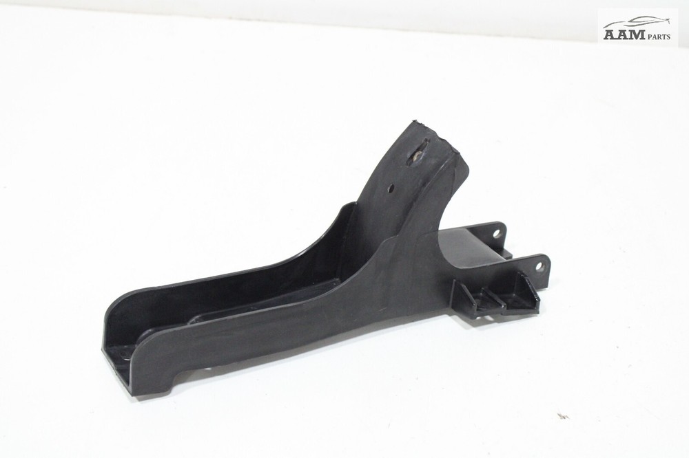 2018-2024 FREIGHTLINER CASCADIA LEFT DRIVER SIDE FAIRING BRACKET OEM