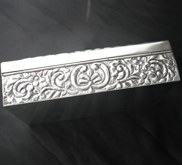 Vintage Egyptian Silver Heavy Repousse Cigarette Box