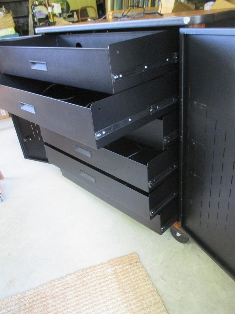 Realityworks REALCARE Storage and Charging Cabinet