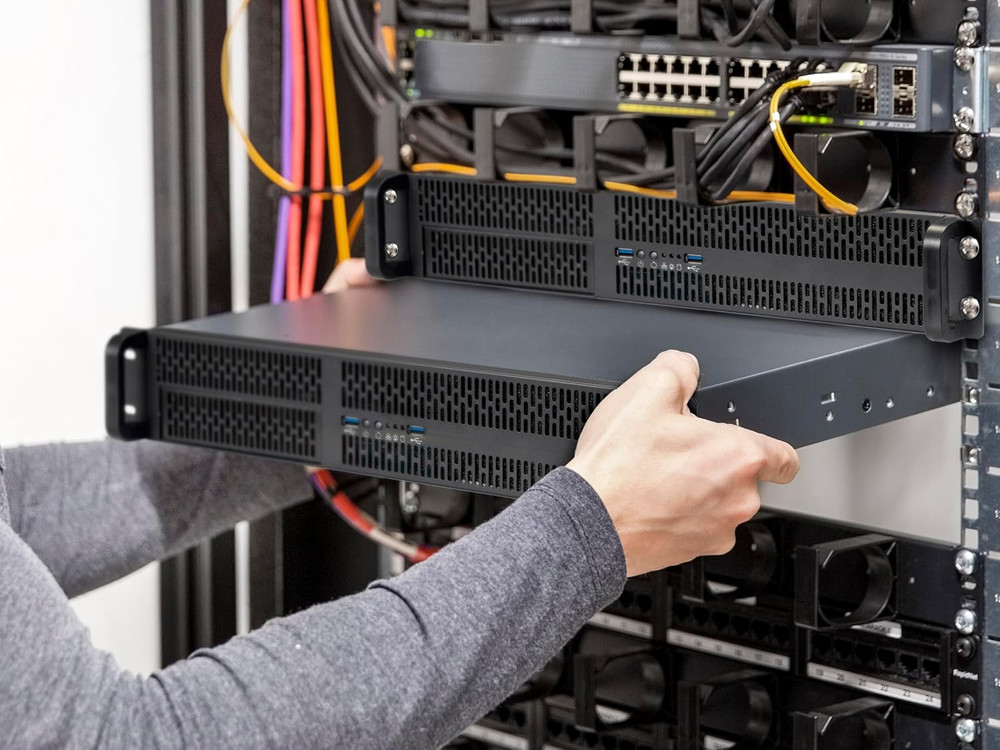 2U Server Chassis Rackmount Case | 4 3.5"/2.5" HDD, 1 5.25" Device | Micro-Atx C