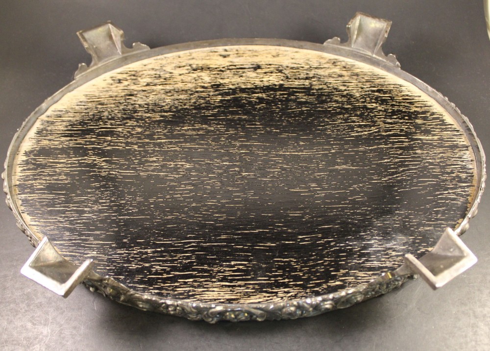 VTG King Francis Reed & Barton Oval Silver Plated Mirrored Plateau Vanity 14x10