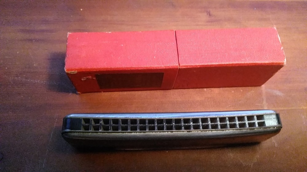 M. Hohner ECHO Antoque Harmonica Excellent shape in Box