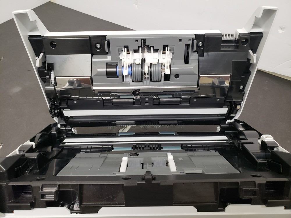 Epson DS-870 Color Duplex Workgroup Document Scanner *SCAN COUNT: 0* *Read*