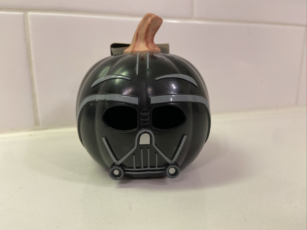 Star Wars Darth Vader Mini Light-Up Pumpkin