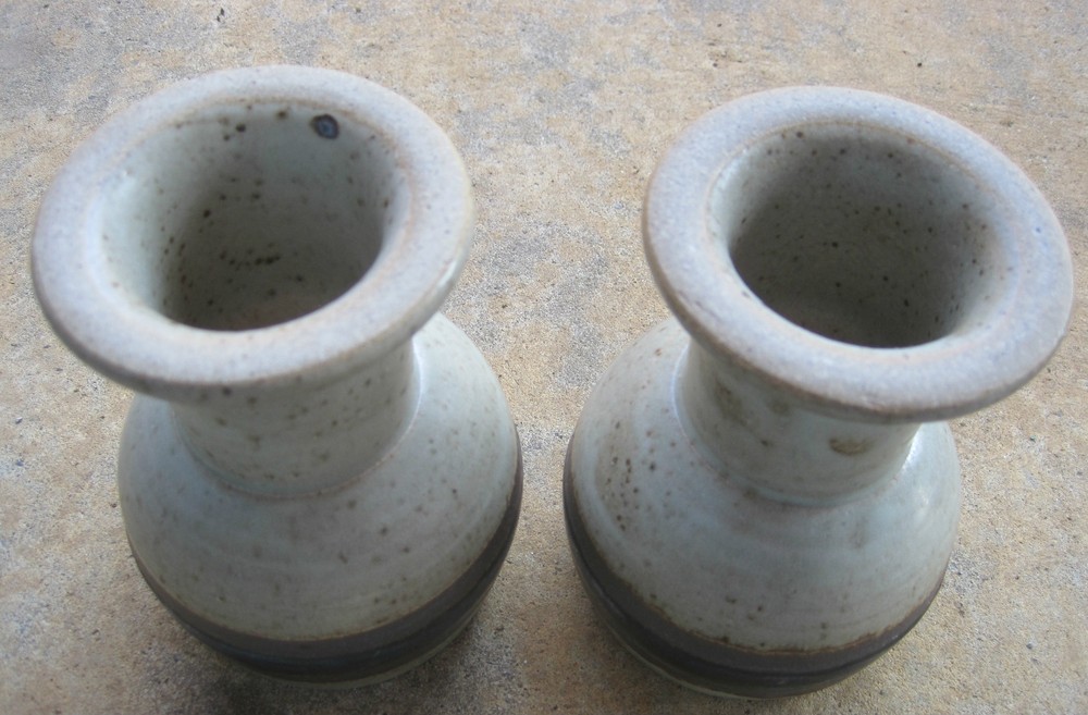 2 Gray cups, round, pottery,