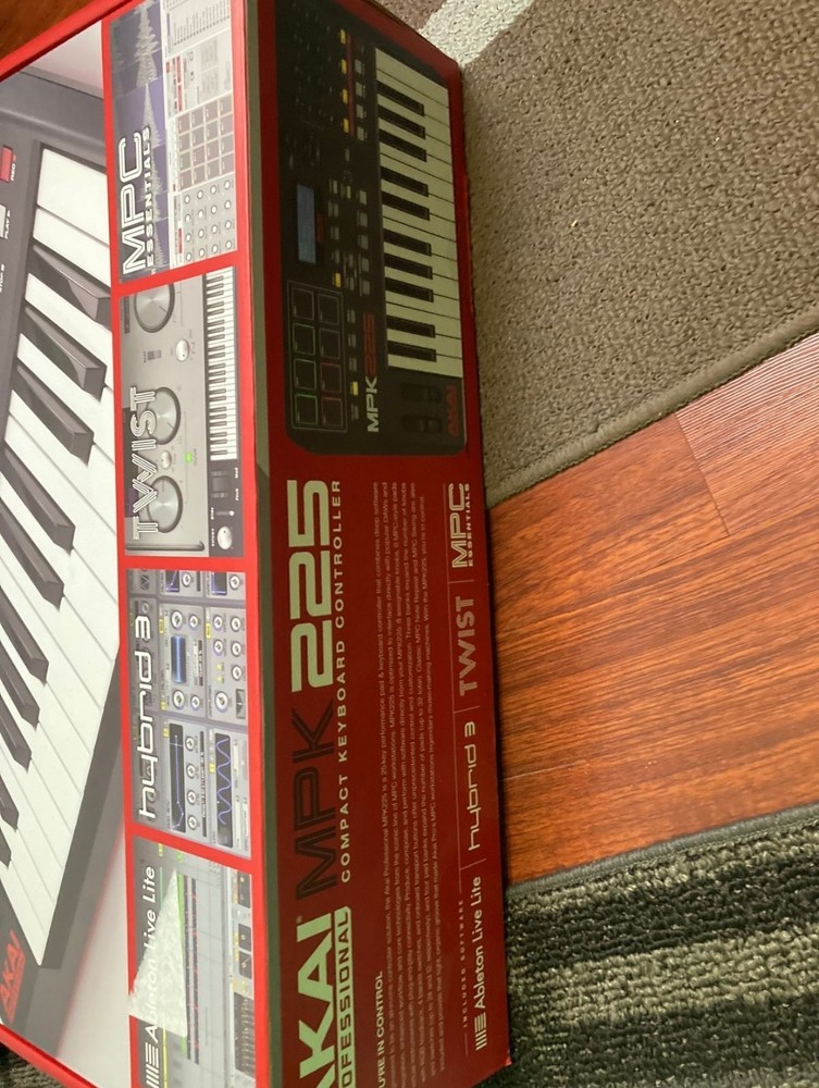 Akai MPK225 Keyboard Controller