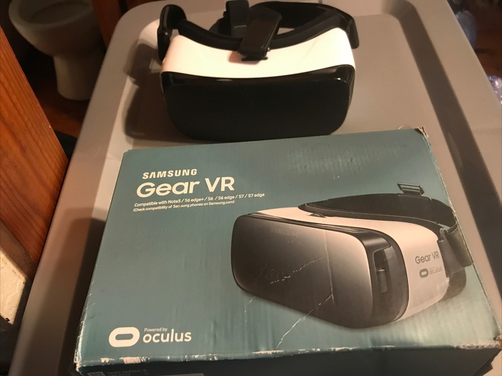 Samsung Gear VR Oculus Virtual Reality Headset for Note5/ S6/ S7/ Edge 5/6/7