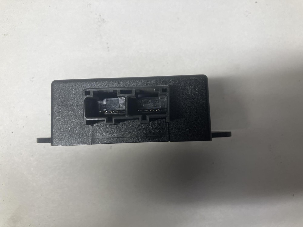 Buzzer or Alarm: PACCAR BUZZER MODULE W/ 2 PLUGS - Used