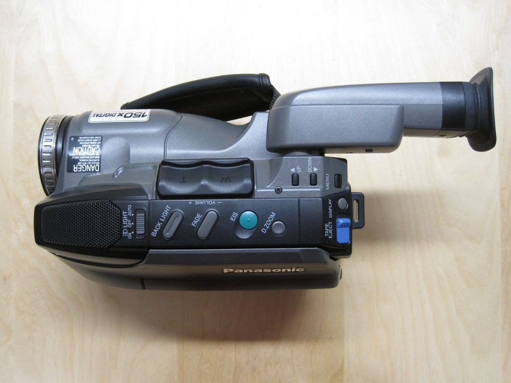Panasonic Palmcorder PV-L650D VHS C Camcorder